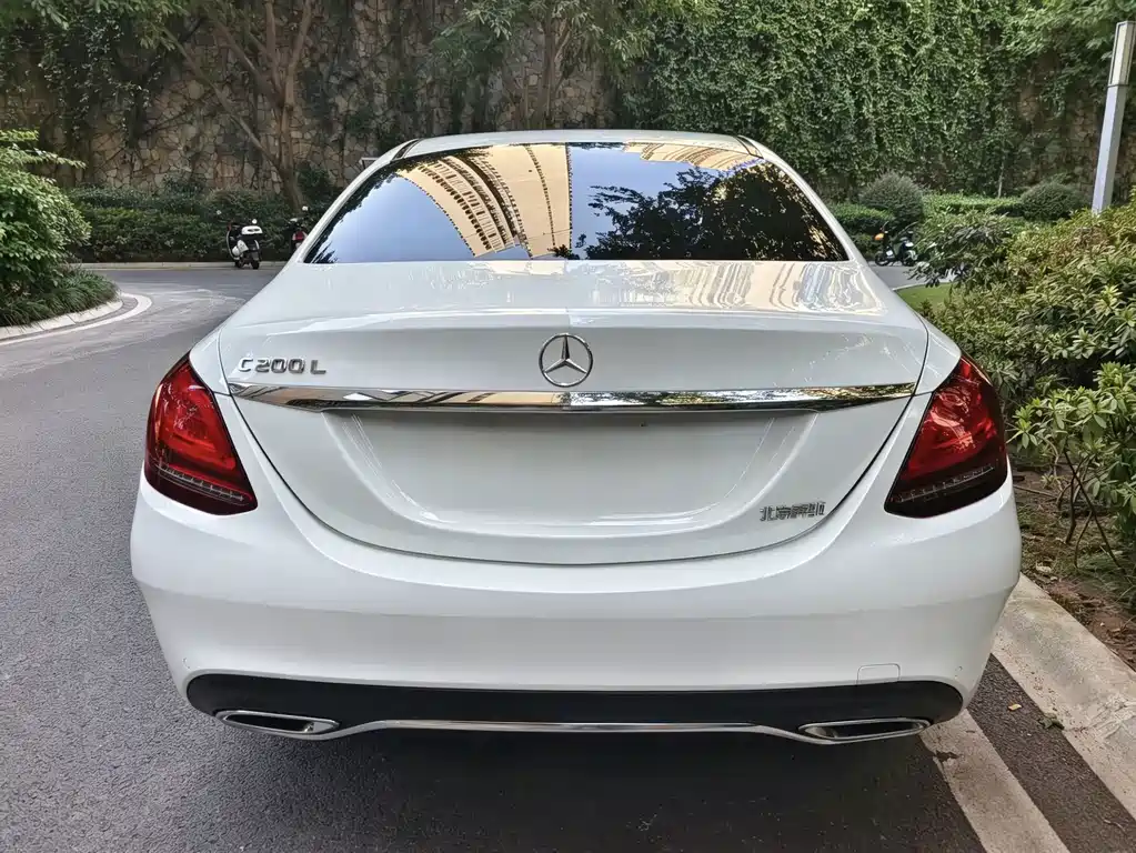 Mercedes-Benz C-Class — миниатюра 14