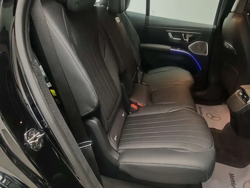 Mercedes-Benz EQS SUV — миниатюра 3