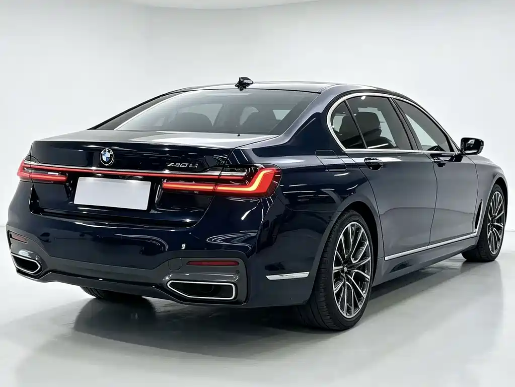 BMW 7 Series — миниатюра 6