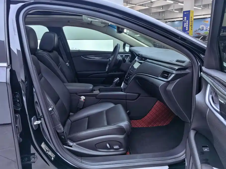 Cadillac XTS — миниатюра 8