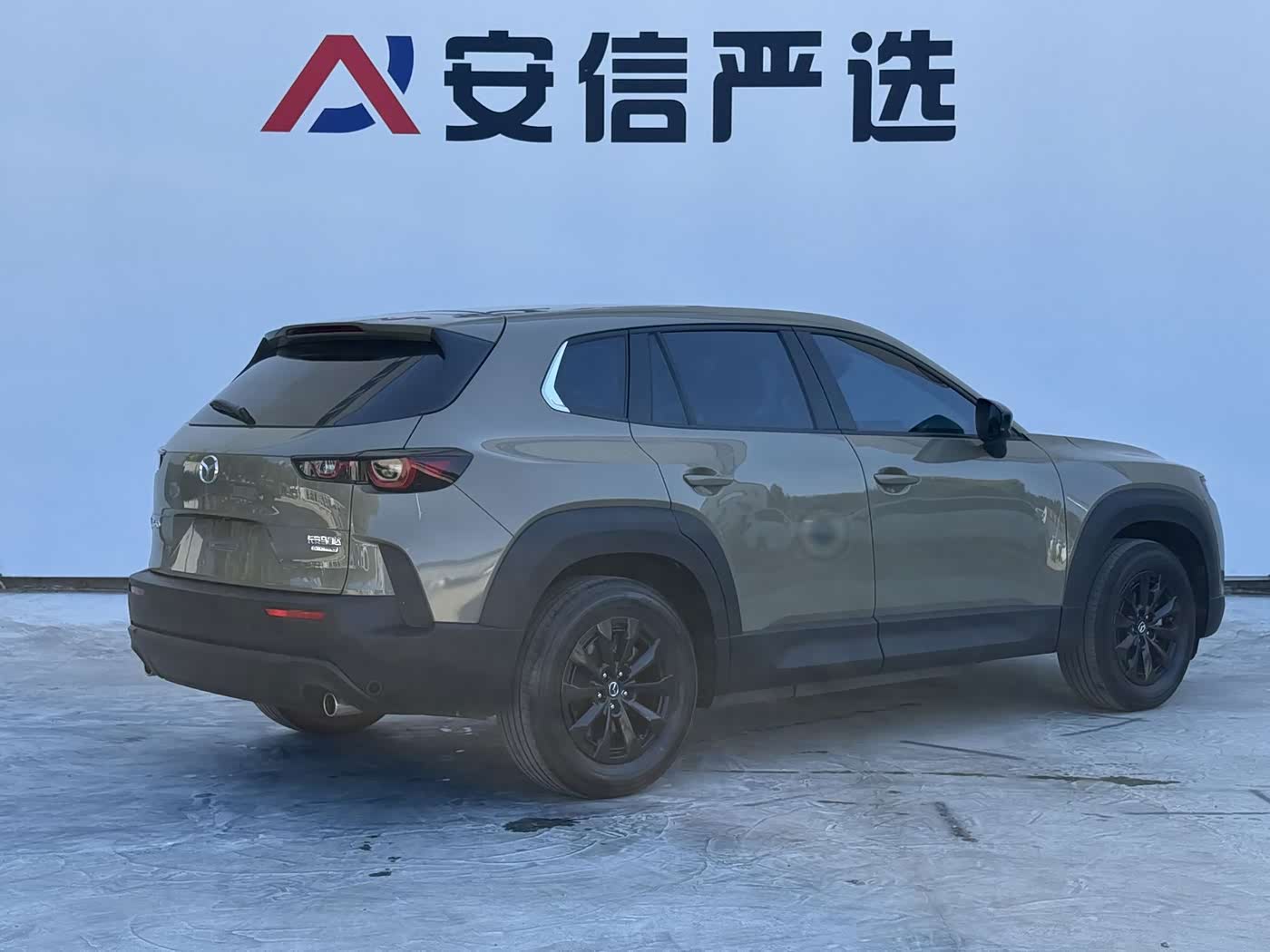 Mazda Mazda CX-50 Xingye 2.0 л 2023 г. желто-оранжевый, пробег 46900 км