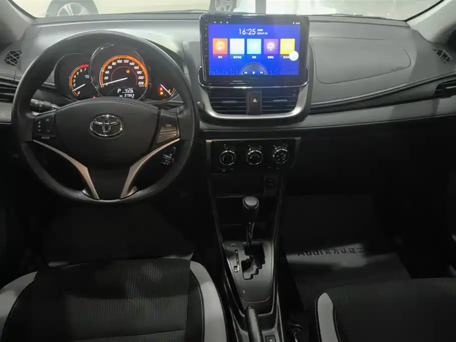 TOYOTA YARIS L ZHIXUAN