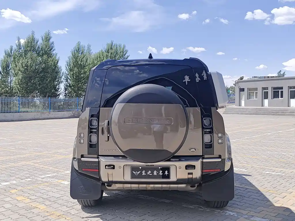 Land Rover Defender — миниатюра 4