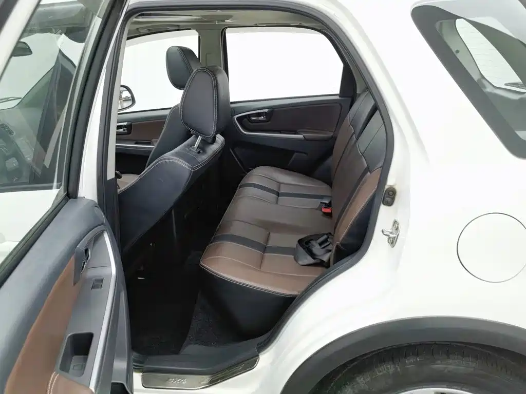 Suzuki SX4 — миниатюра 15