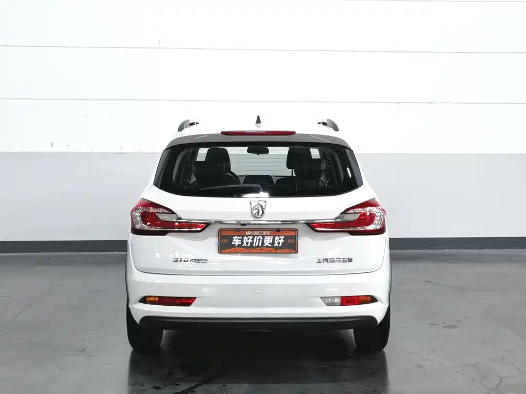 Baojun 310W — миниатюра 4