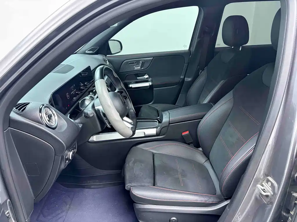 Mercedes-Benz GLB AMG — миниатюра 4