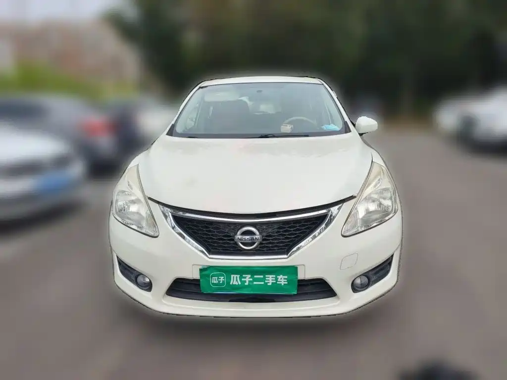 Nissan Tiida — миниатюра 2