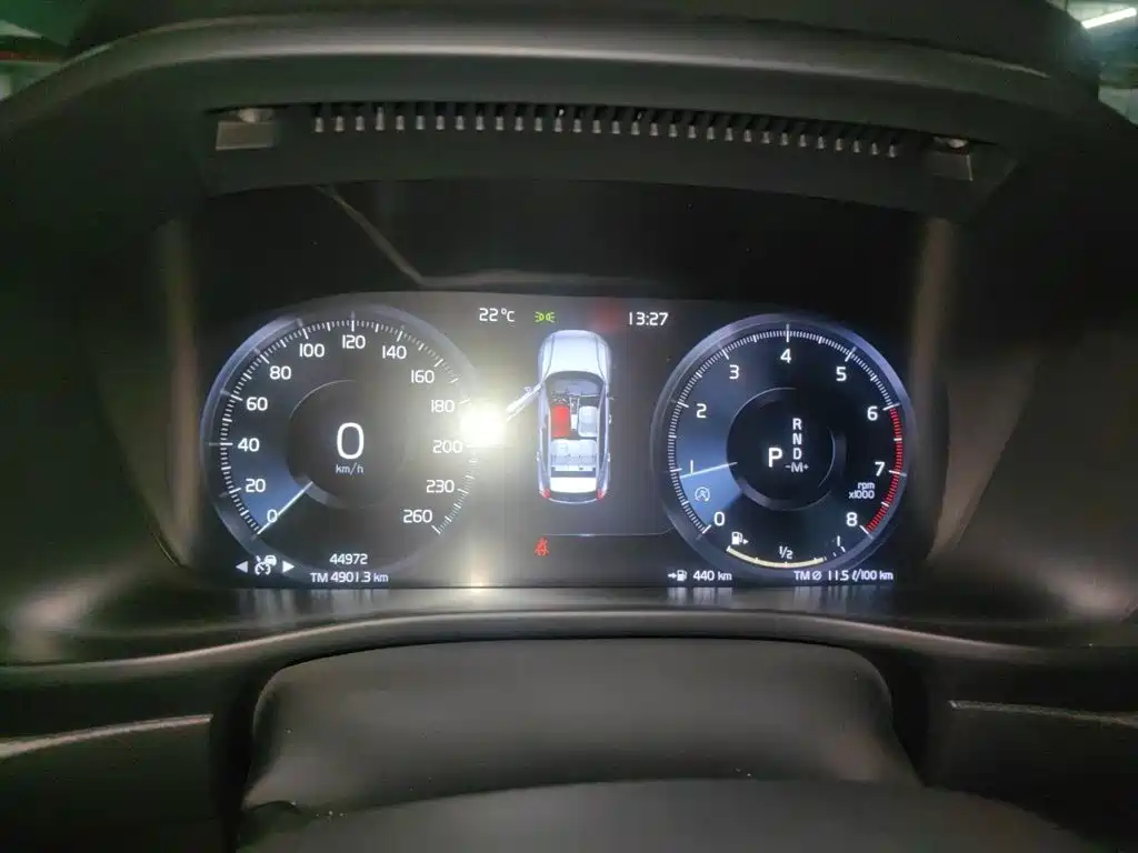 Volvo XC40 — миниатюра 4