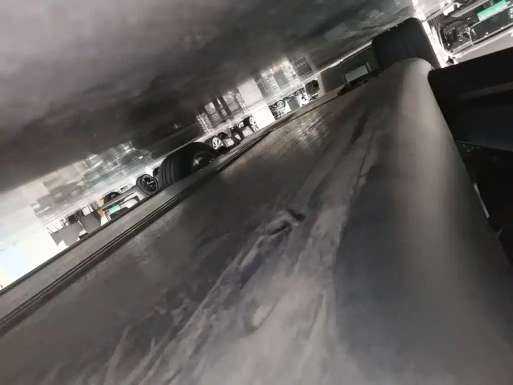 Tesla Model Y — миниатюра 22