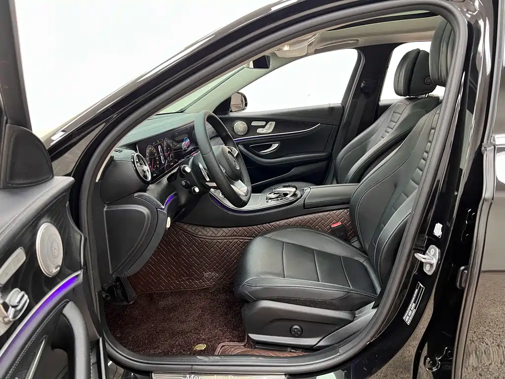 Mercedes-Benz E-Class — миниатюра 17