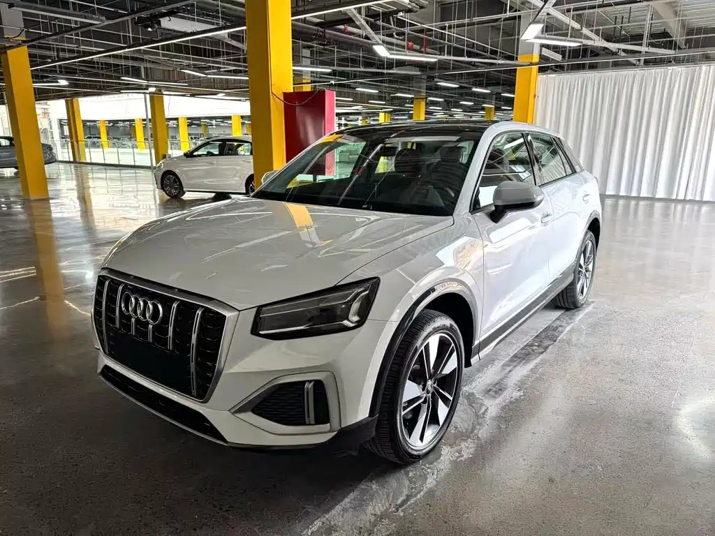 Audi Q2L 2024