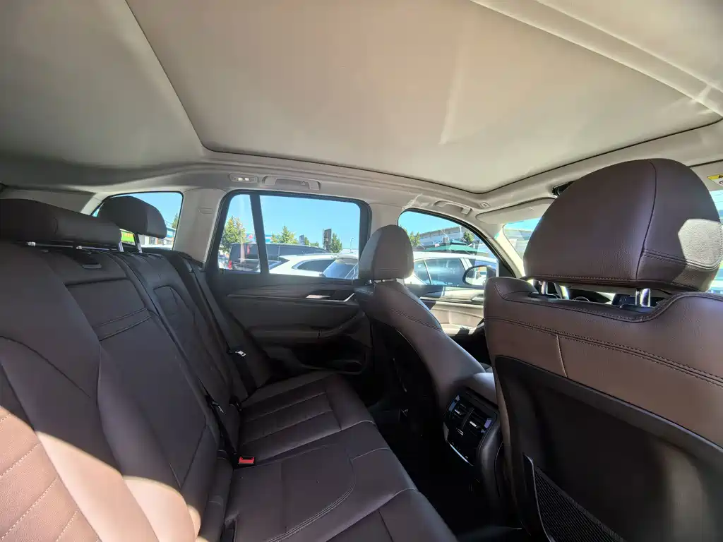 BMW X3 — миниатюра 12