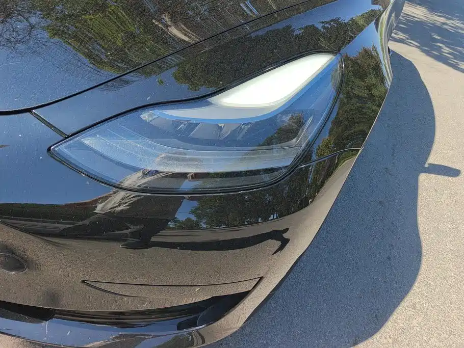 Tesla Model 3 — миниатюра 5