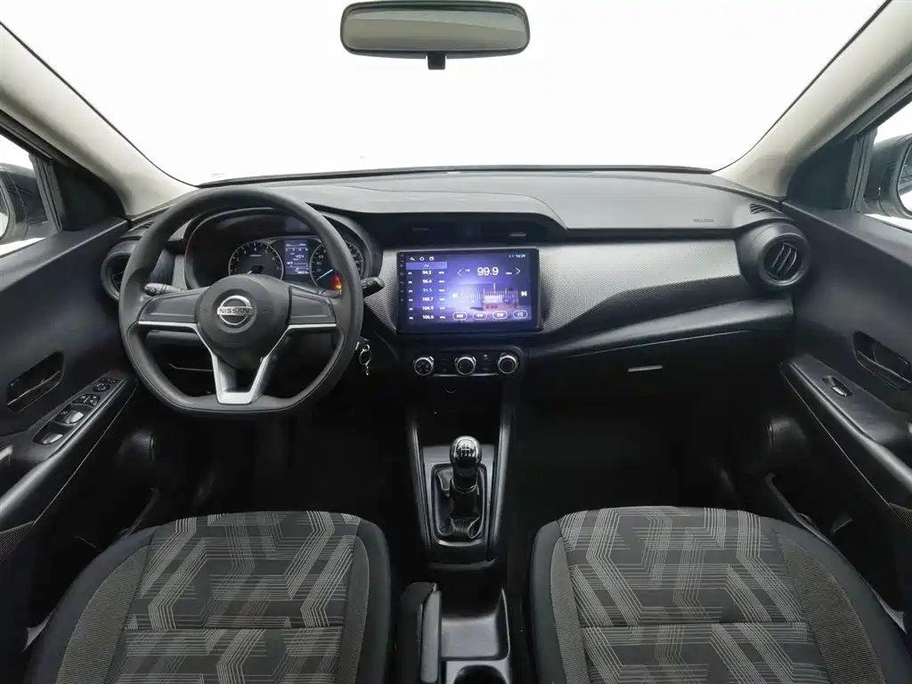 Nissan Kicks 2021 1.5L XE MT