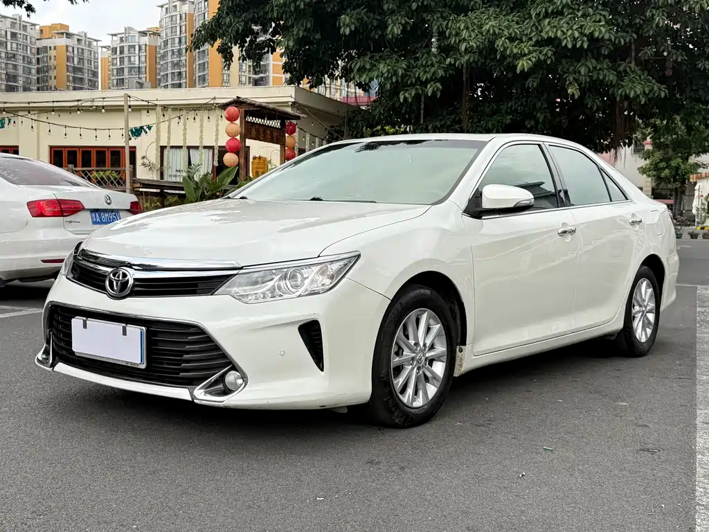 Toyota Camry 2016