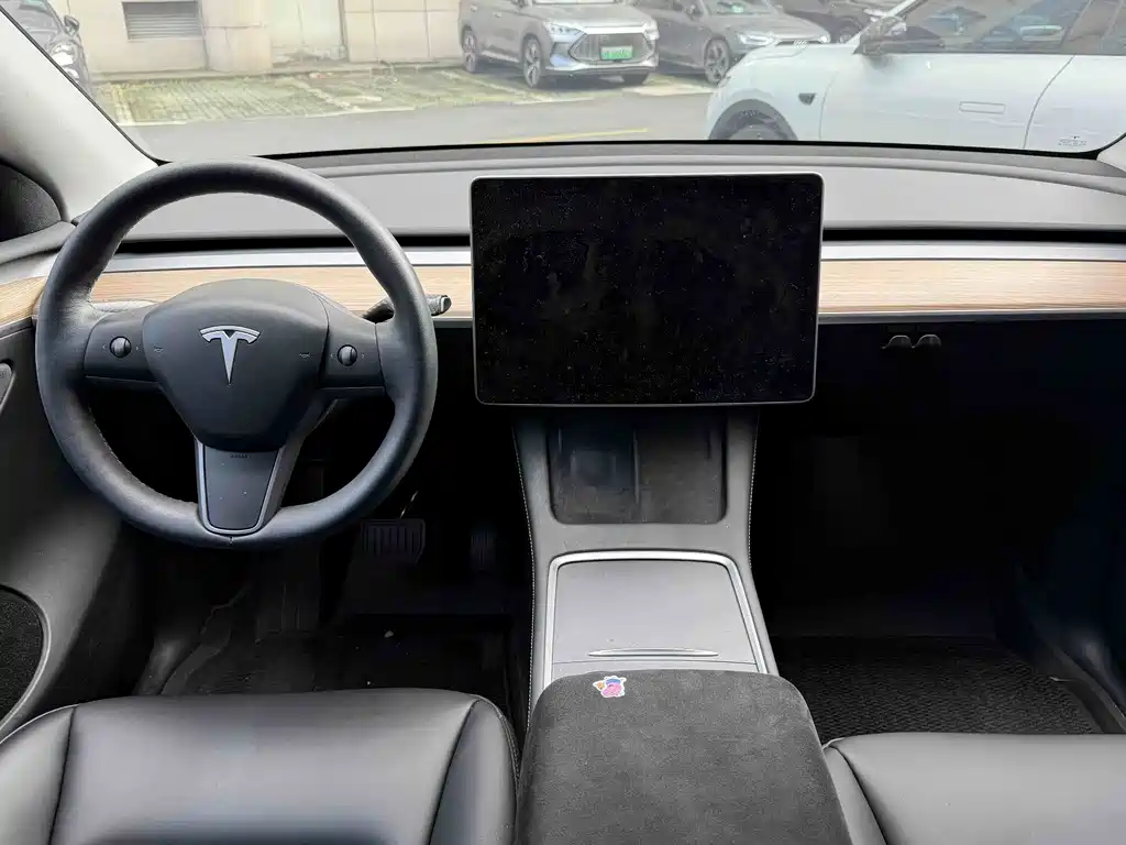 Tesla Model Y 2022 — фото 5