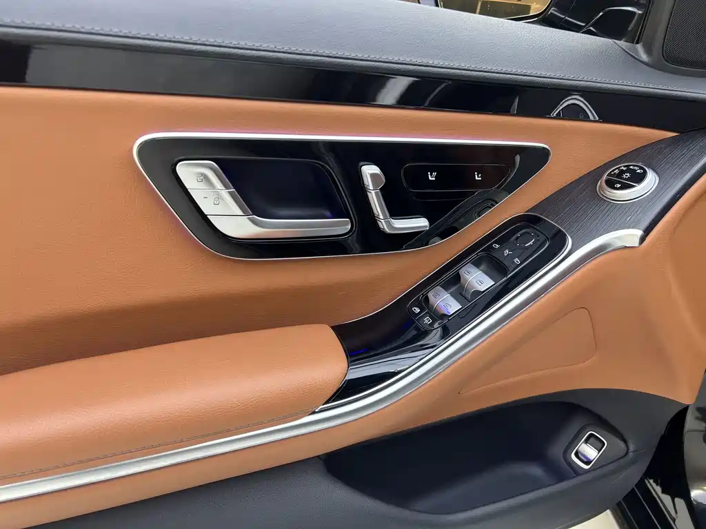 Mercedes-Benz S-Class — миниатюра 9