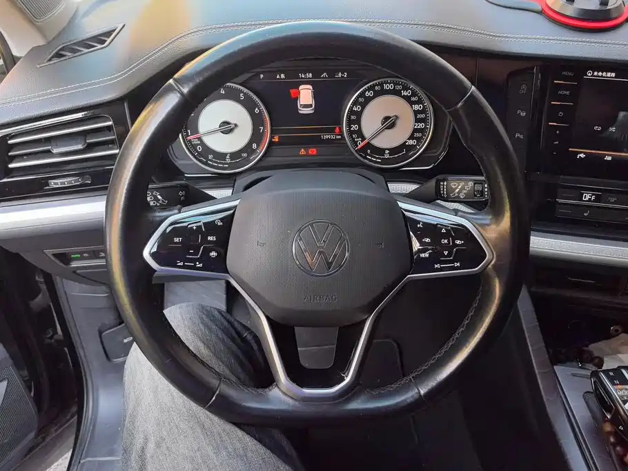 Volkswagen Touareg — миниатюра 15