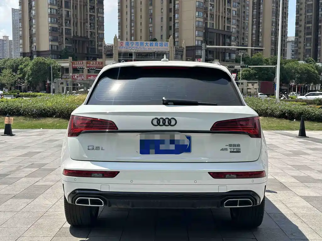 Audi Q5L — миниатюра 5