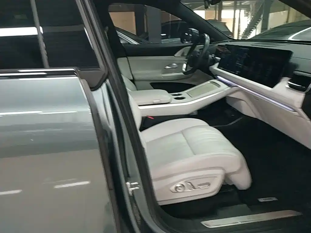 XPeng G9 — миниатюра 25