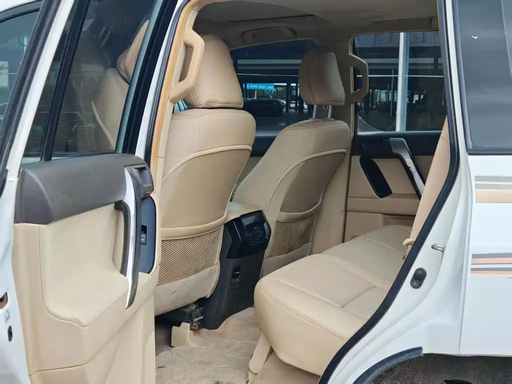 Toyota Prado — миниатюра 7