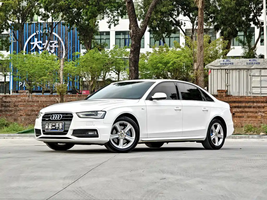 Audi A4L 2015