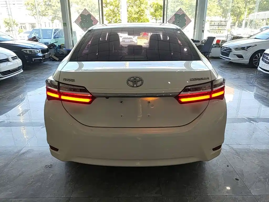 Toyota Corolla — миниатюра 6