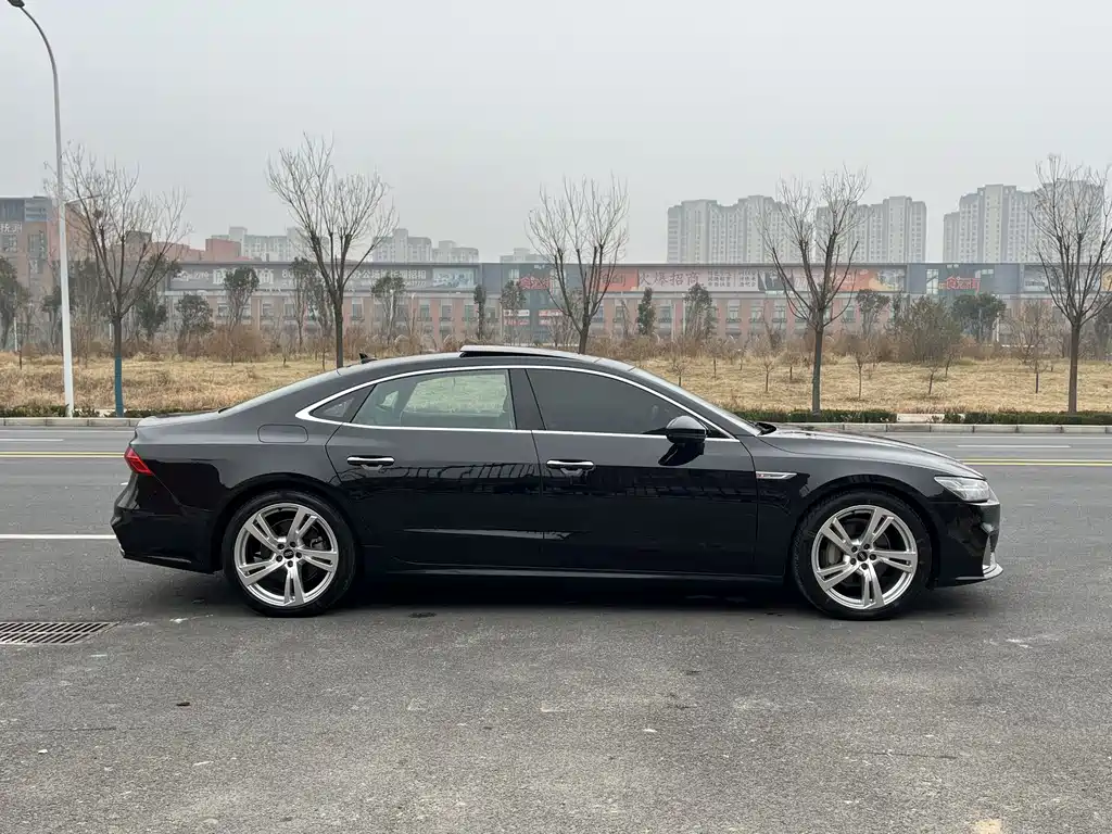 AUDI A7L