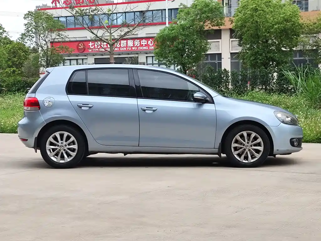 Volkswagen Golf 2012 1.6 AT Comfort