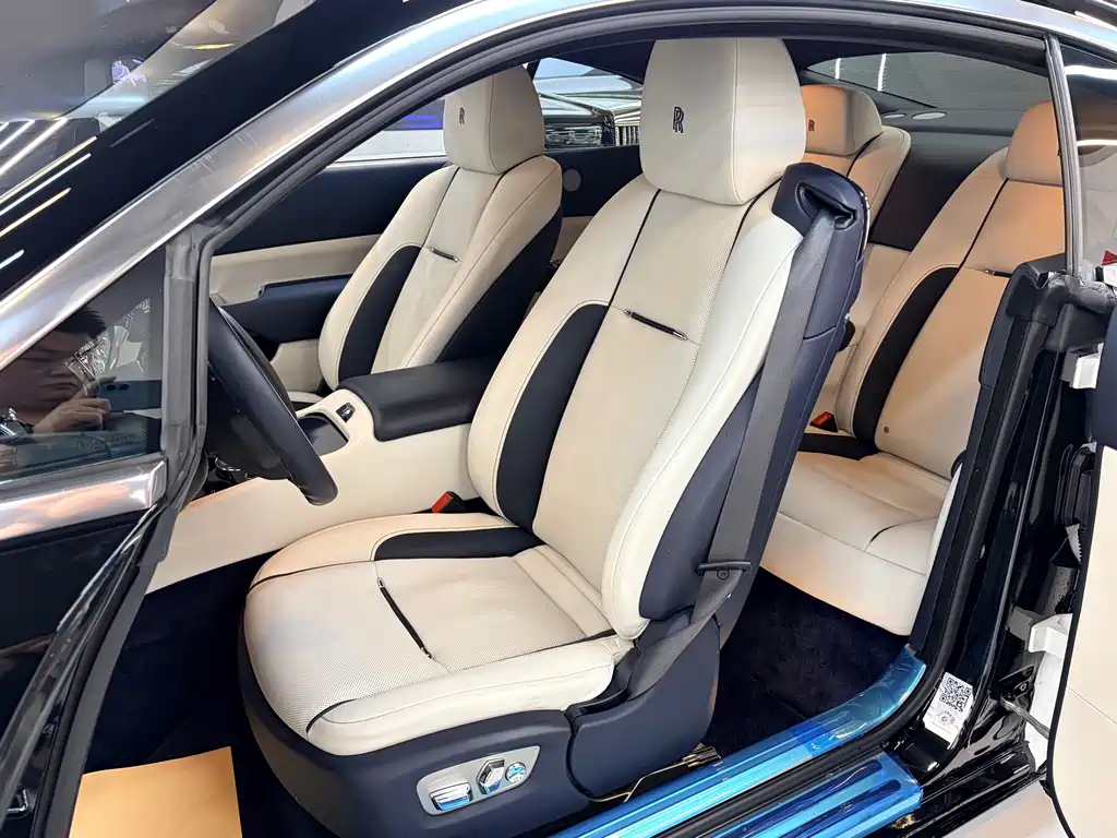 Rolls-Royce Wraith — миниатюра 10