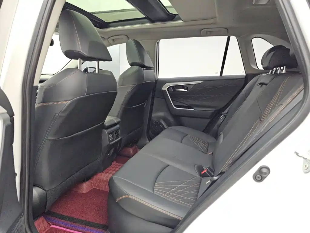 Toyota RAV4 — миниатюра 14
