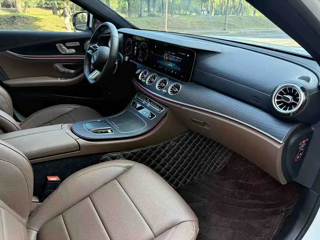 Mercedes-Benz E-Class — миниатюра 5