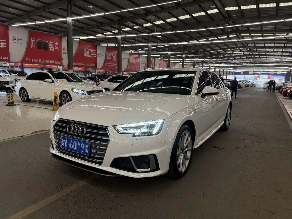 Audi A4L 2019