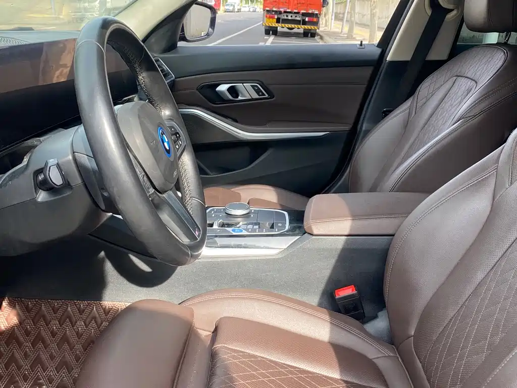 BMW i3 — миниатюра 4