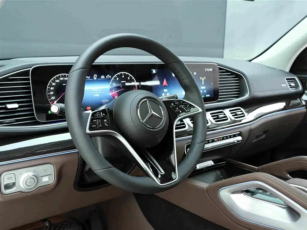 Mercedes-Benz GLE (Import) — миниатюра 7