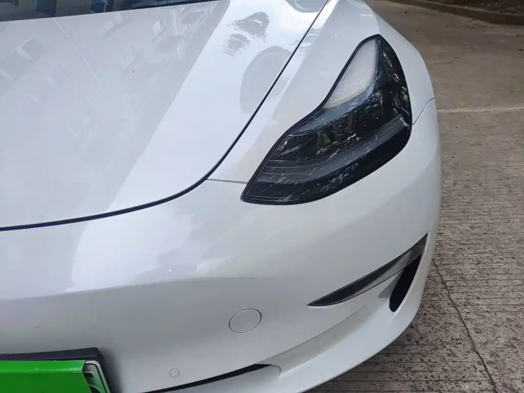 Tesla Model 3 — миниатюра 24