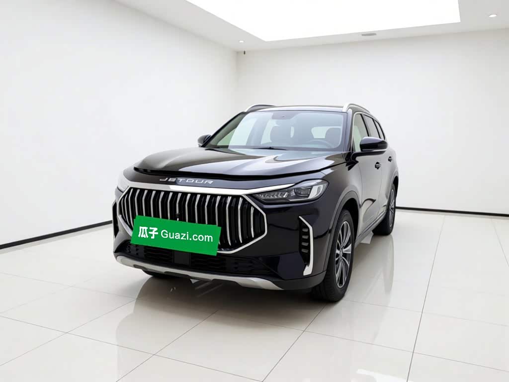Jetour Jetour X70 PLUS 1.5 л 2024 г. Чёрный, пробег 16500 км