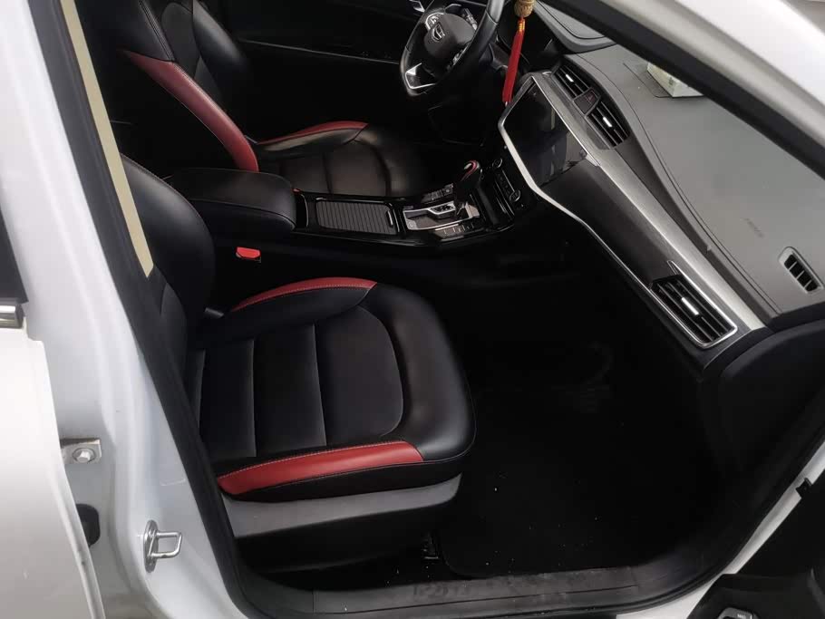 Geely Emgrand GS 1.4 л 2021 г. Белый, пробег 40900 км