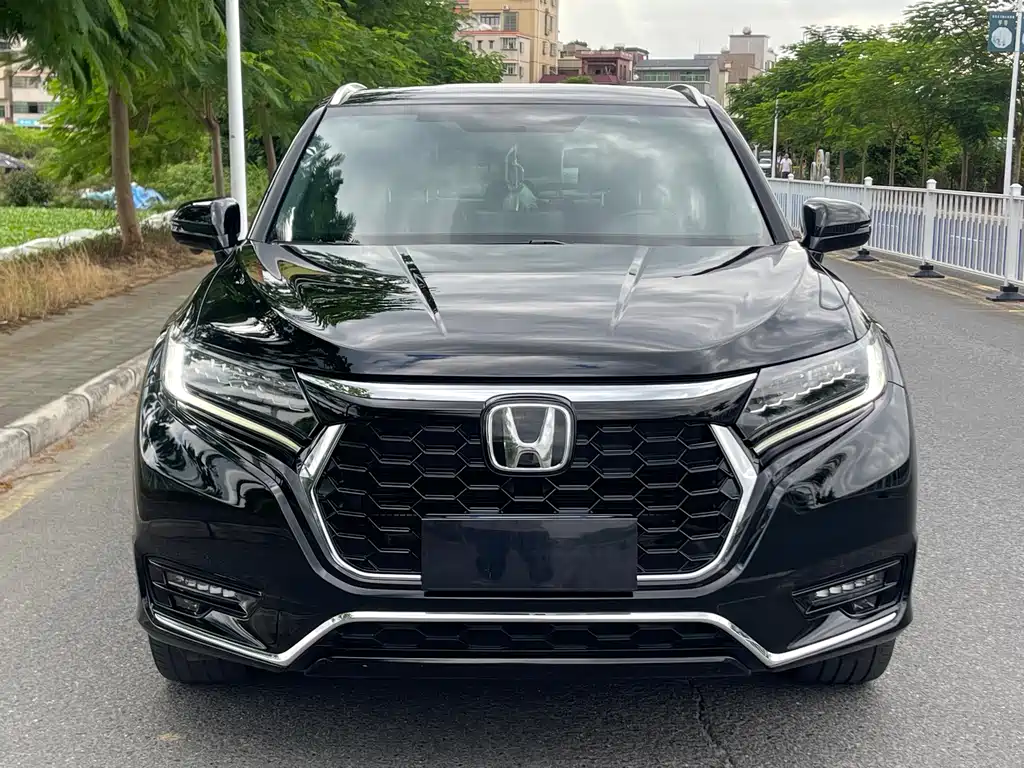 Honda UR-V 370TURBO 2WD Elegant Edition, фото 2