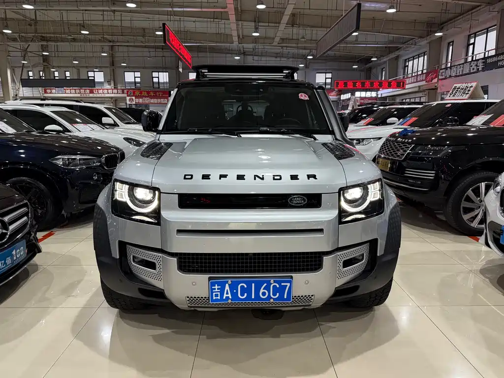 LAND ROVER DEFENDER