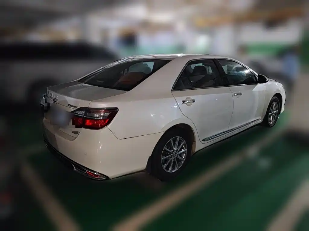 Toyota Camry — миниатюра 6