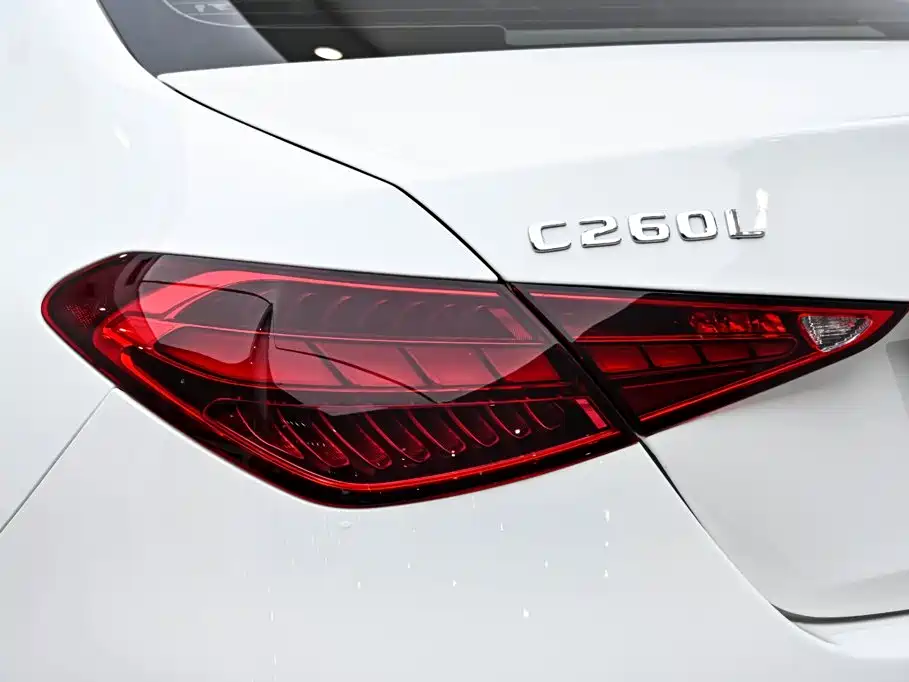Mercedes-Benz C-Class — миниатюра 9