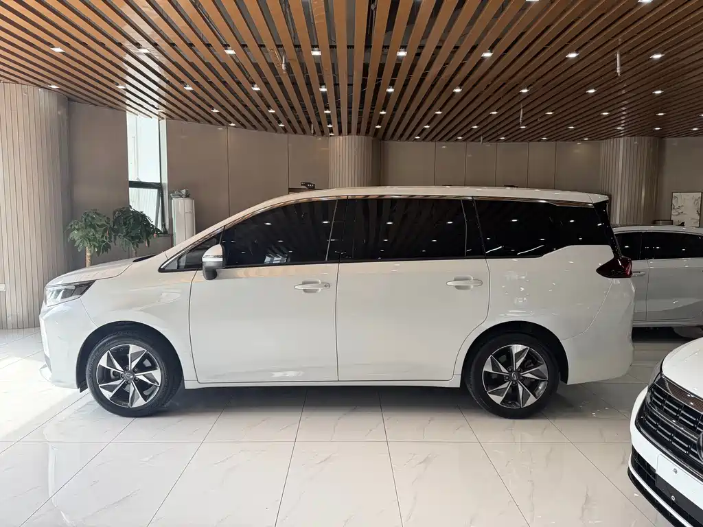 GAC Motor Trumpchi M6 — миниатюра 3