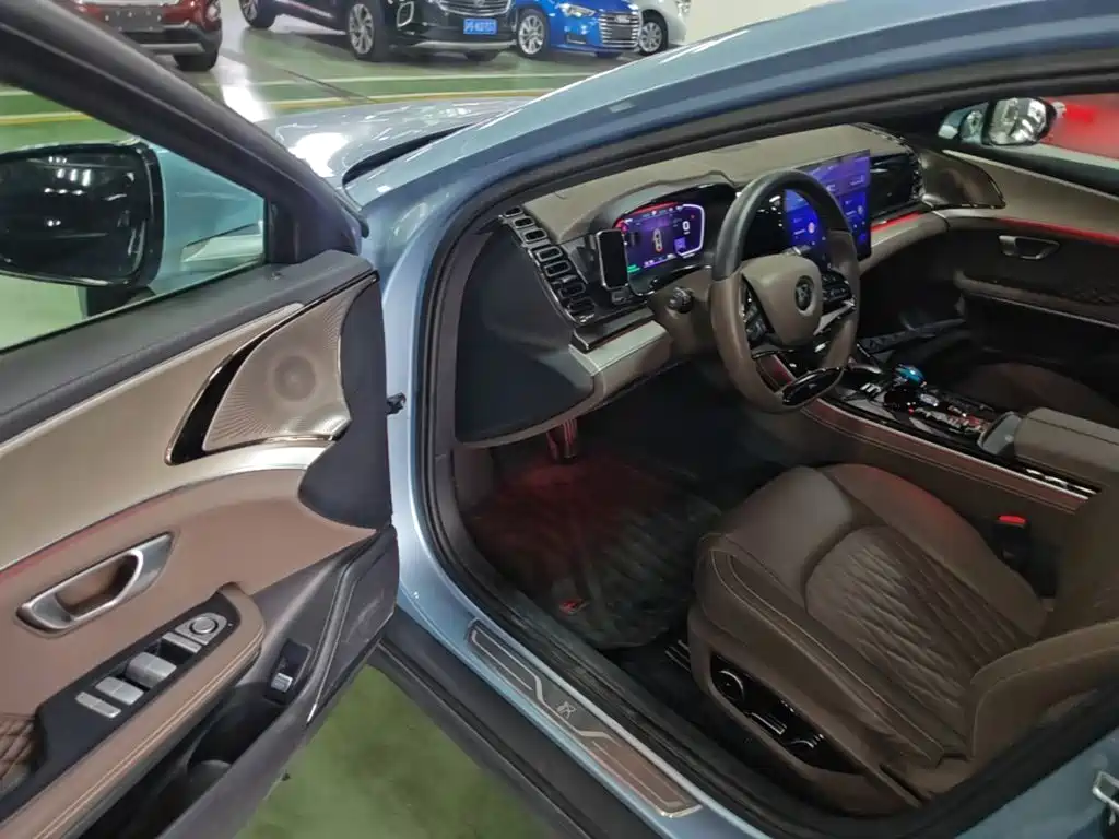 BYD Han — миниатюра 16
