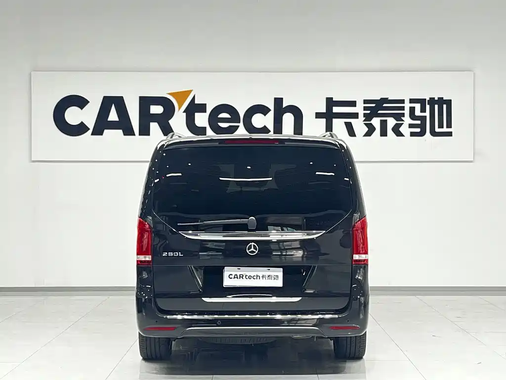 Mercedes-Benz V-Class — миниатюра 4