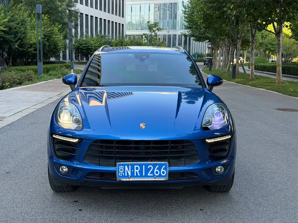 Porsche Macan — миниатюра 2