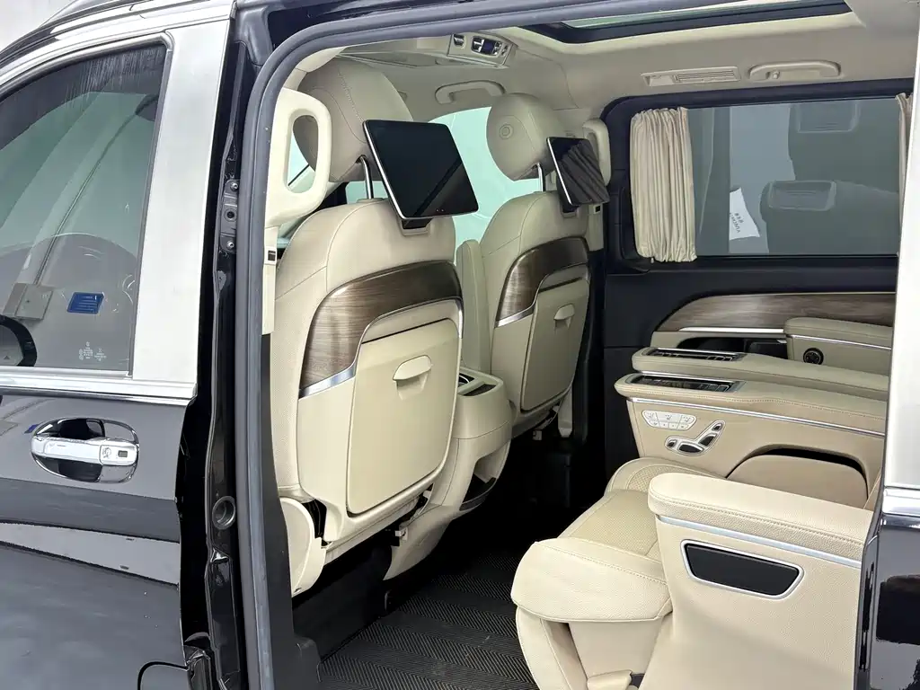 MERCEDES-BENZ V CLASS