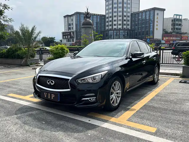 Infiniti Q50L