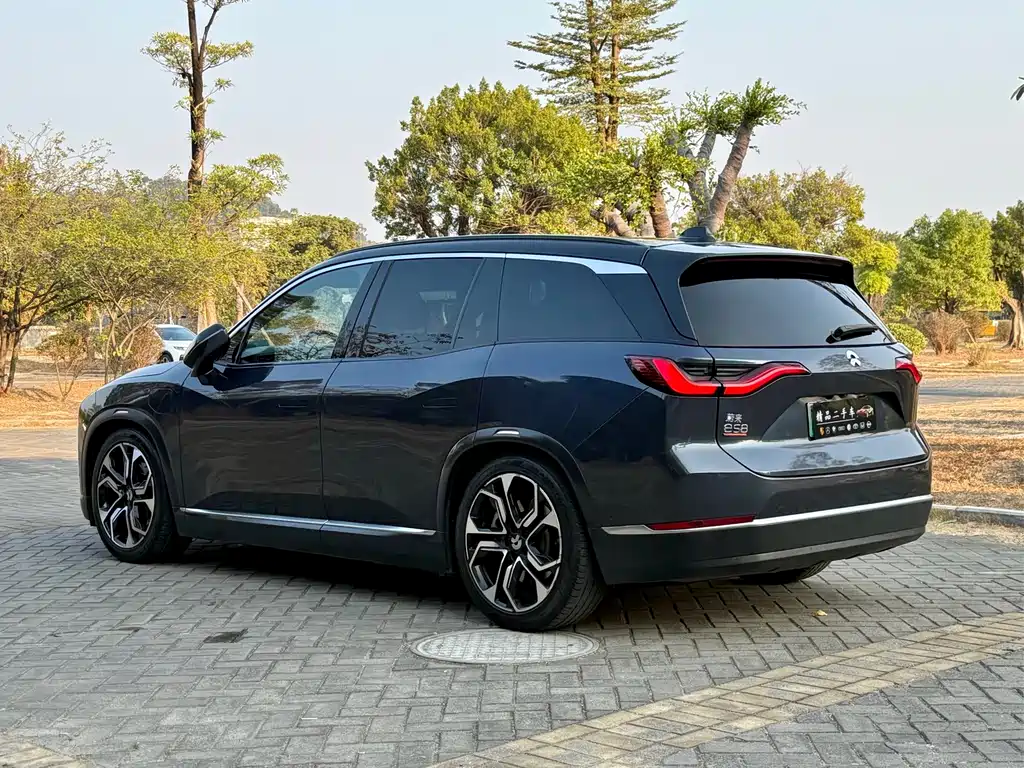 NIO NIO ES8