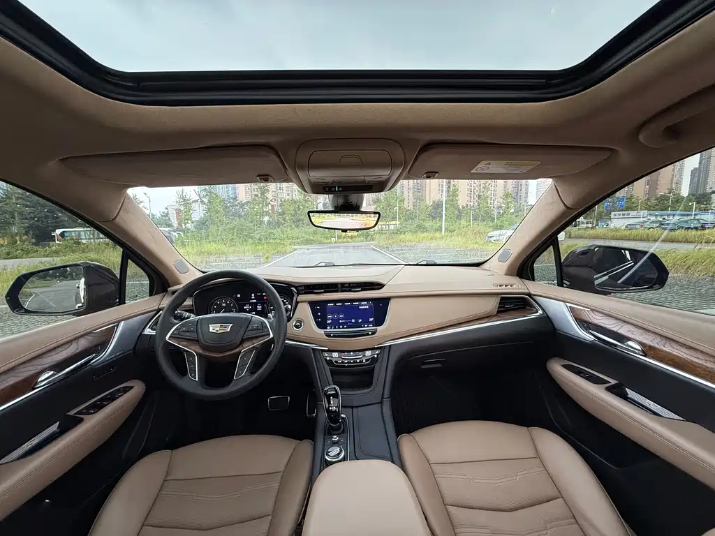Cadillac XT5 — миниатюра 6